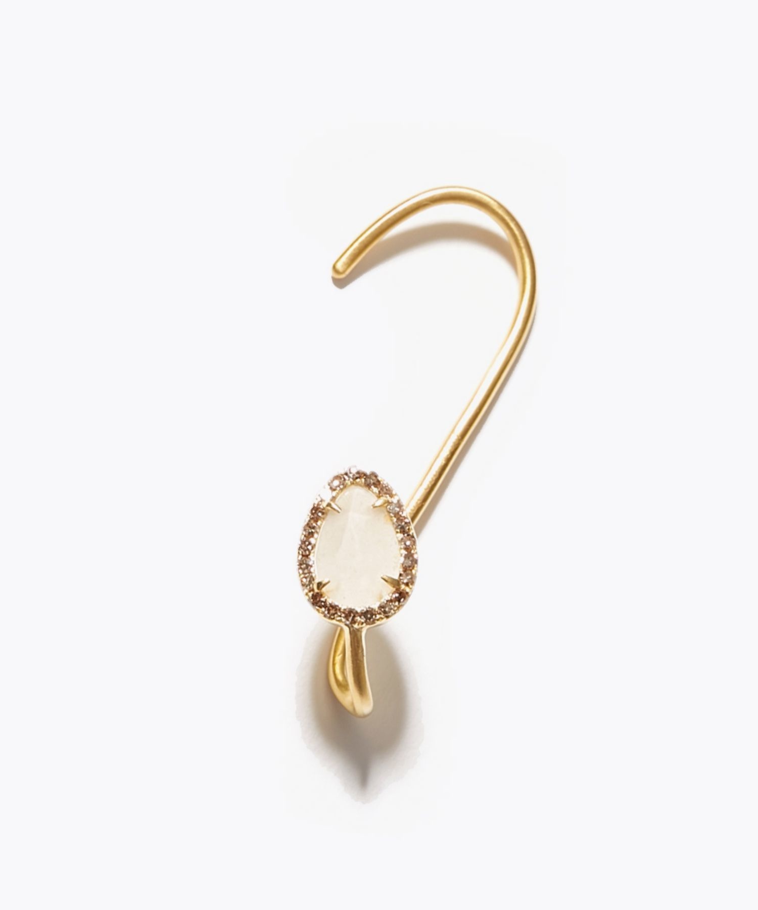 [saphed] pear shapewhite sapphire pavediamond ear cuff