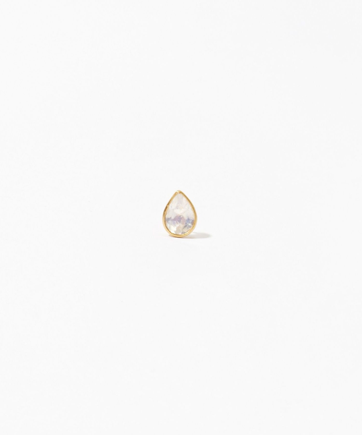 [eden] K10 pear-shaped rainbow moonstone stud pierced earring