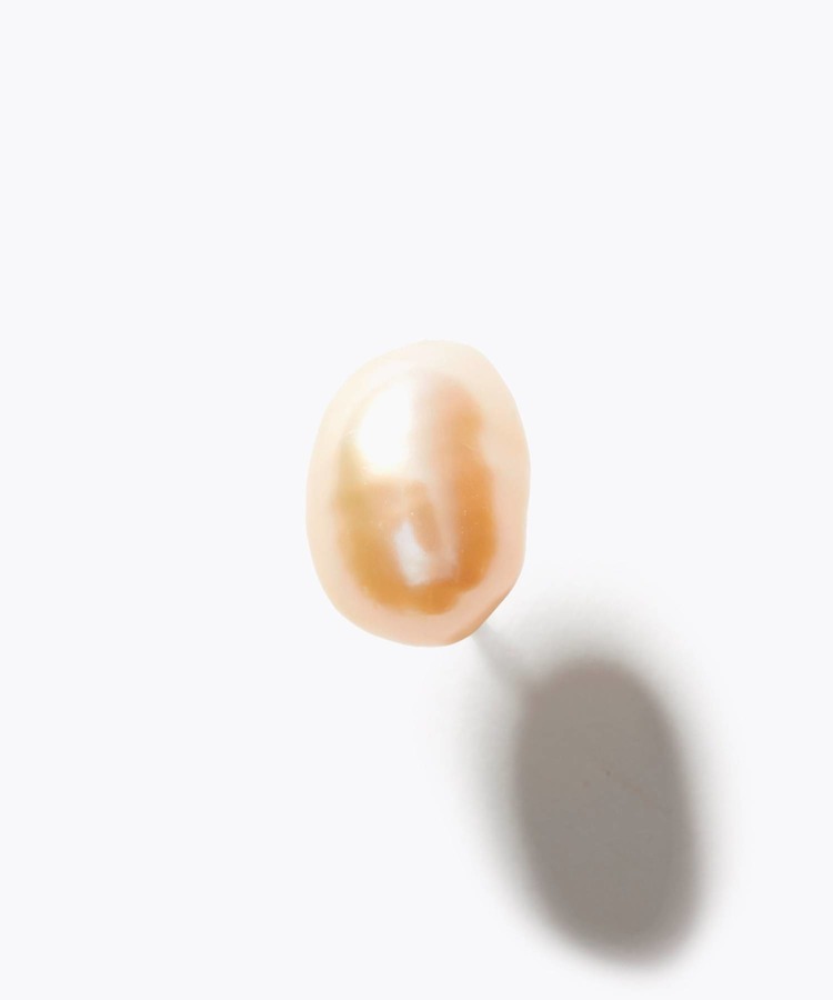 [pear] peach baroque pearl pierced earring