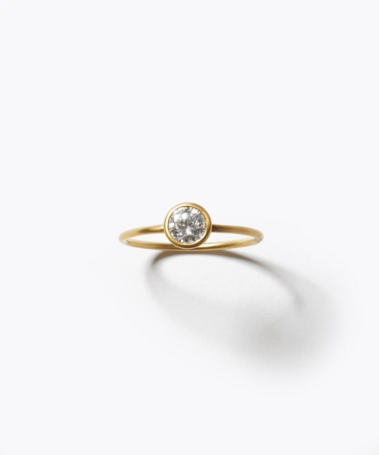 [pure] K18 lab grown diamond bezel ring