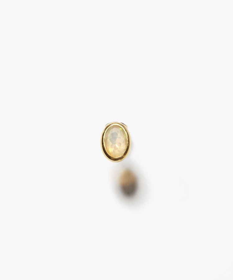 [eden] oval opal stud single pierced earring