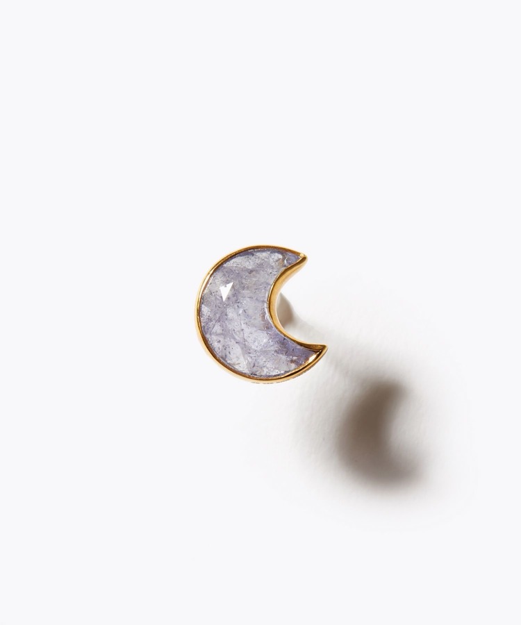 [selene] tanzanite moon pierced earring