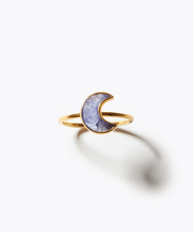 [selene] tanzanite moon ring