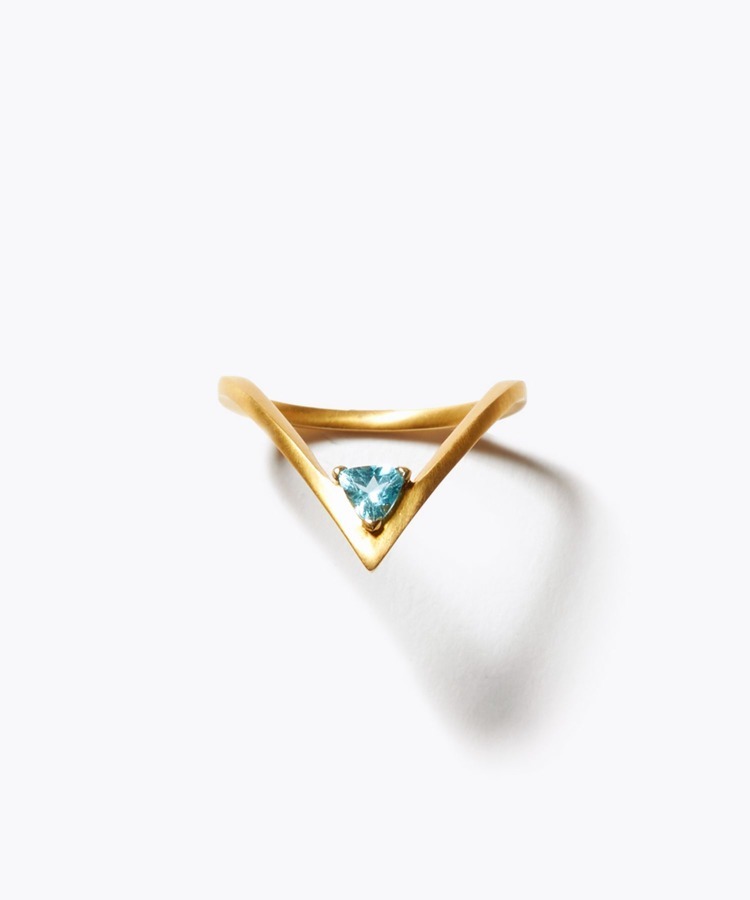 [ancient] V apatite ring