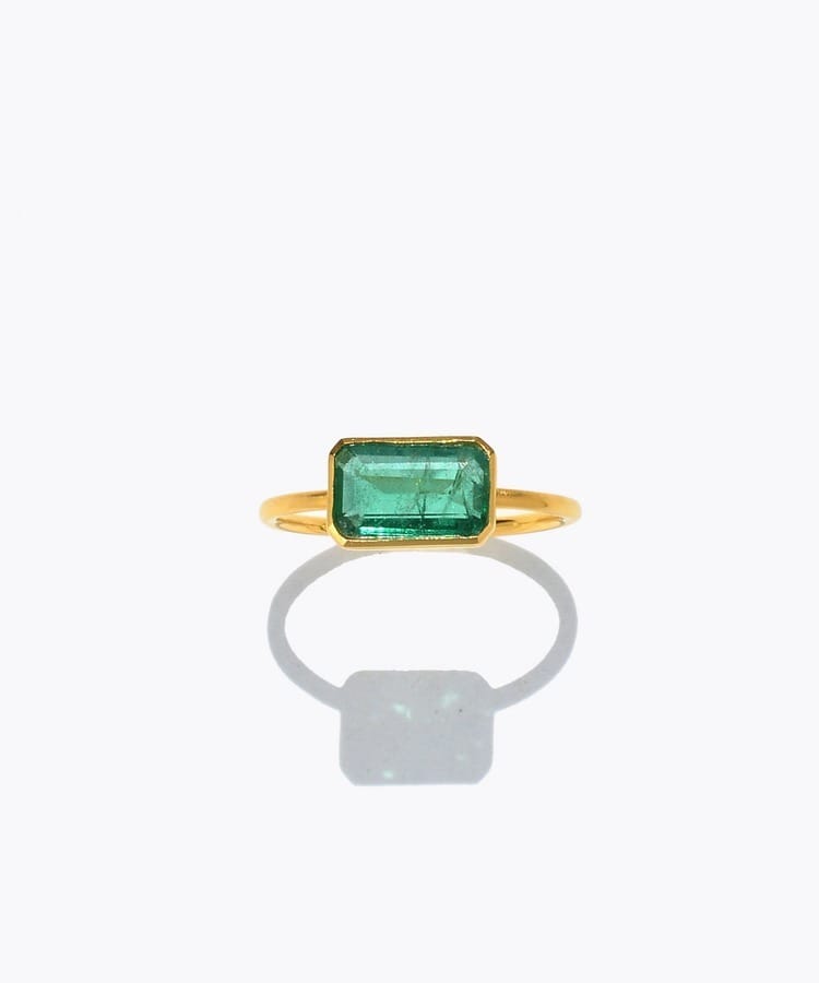 [eden] One of a kind emerald bezel ring