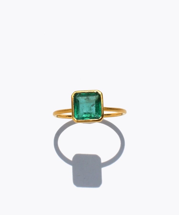 [eden] One of a kind emerald bezel ring