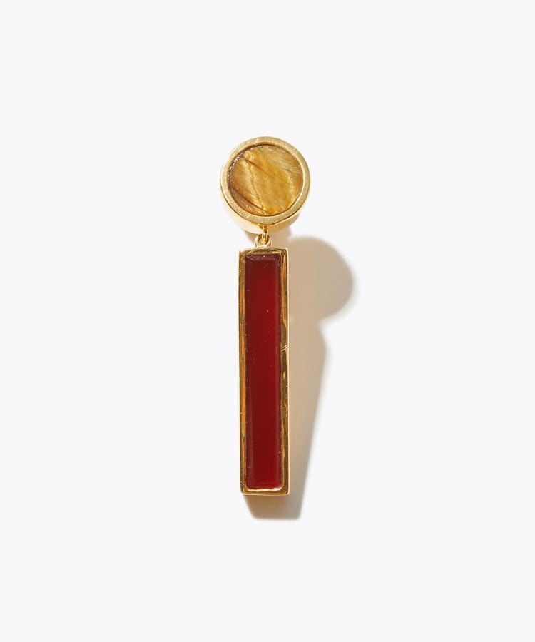 [ancient] carnelian tiger eye flat single pierced earring