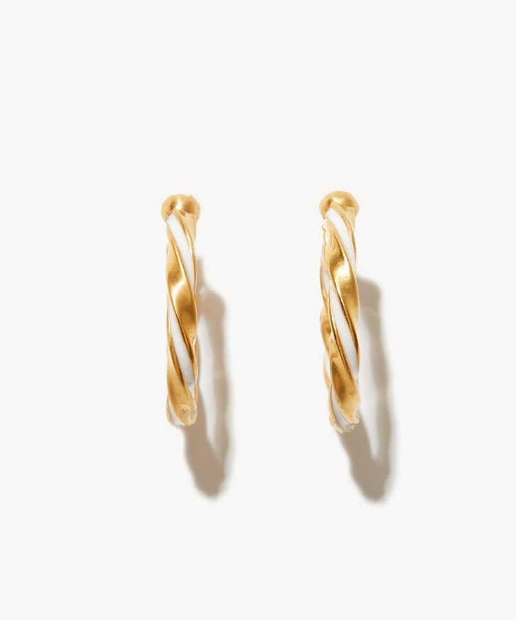 [ancient] twisted white enamel hoop pierced earring