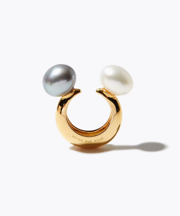 [philia] two-face pearl cuff