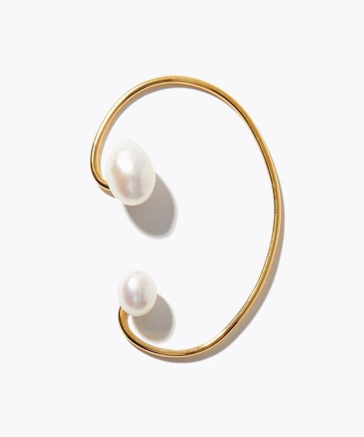 [philia] pearl hook cuff