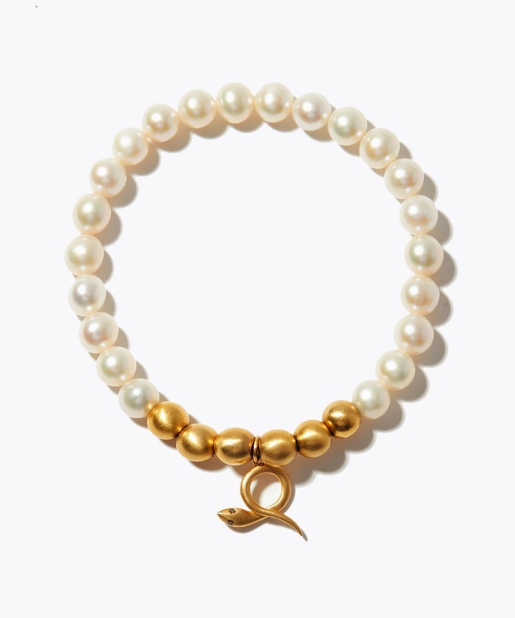 [amulette] [Symbol of love, tenderness, and motherhood]pearl viper bracelet