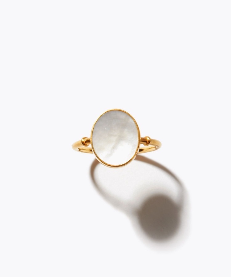 [ancient] flat mothe of pearl ring