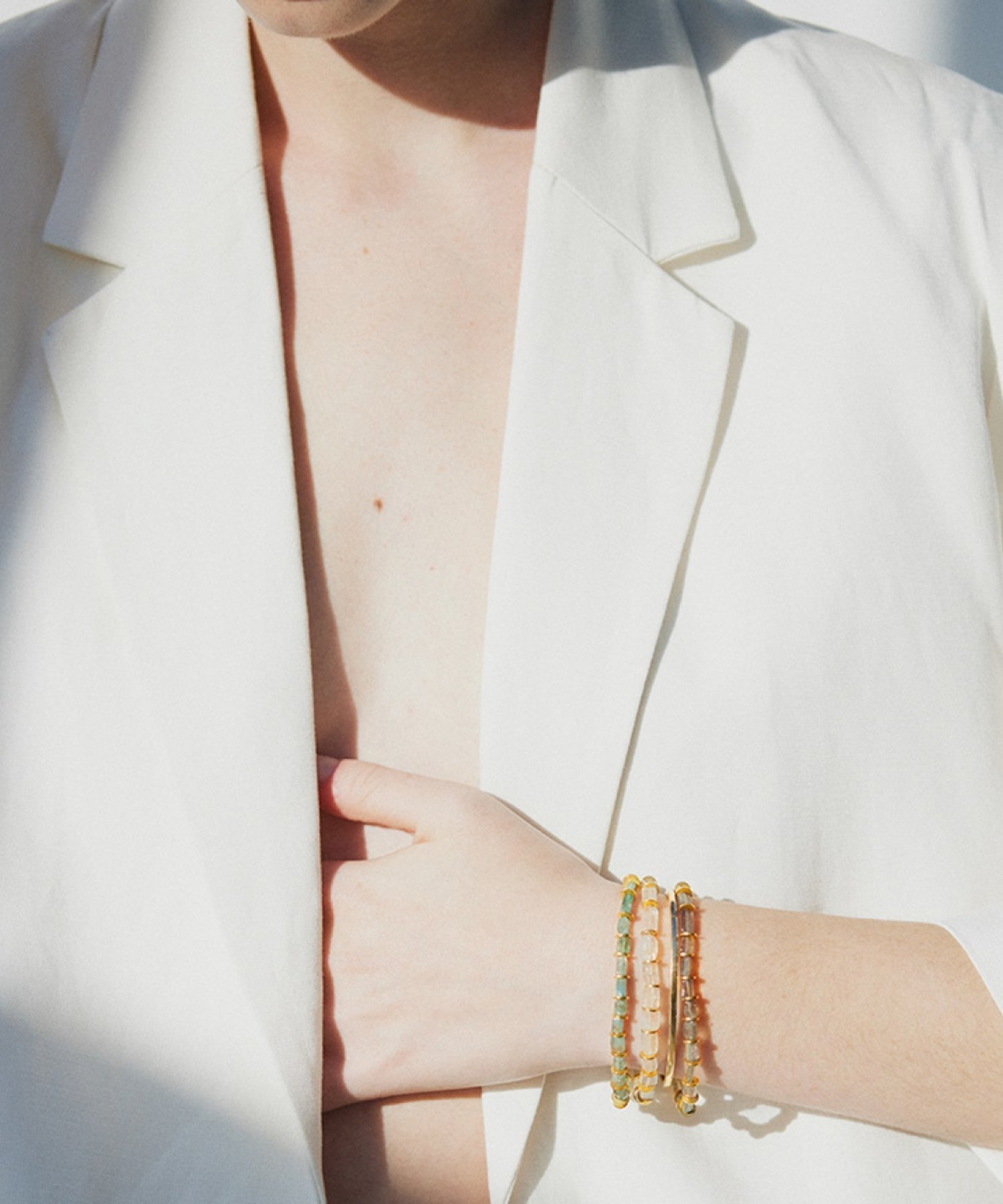 ナチュラルビューティーベーシック ブレスレット バングル 骨格ストレートさんにおすすめのブレスレット10選♪似合うアクセサリーとは？ | 4MEEE