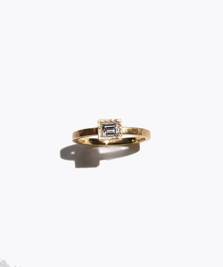 [online store limited] One of a kind K18 rectangle diamond ring