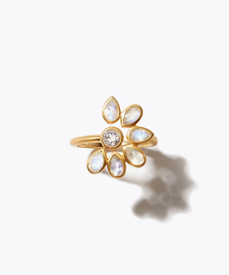 [eden] rainbow moon stone daisy ring