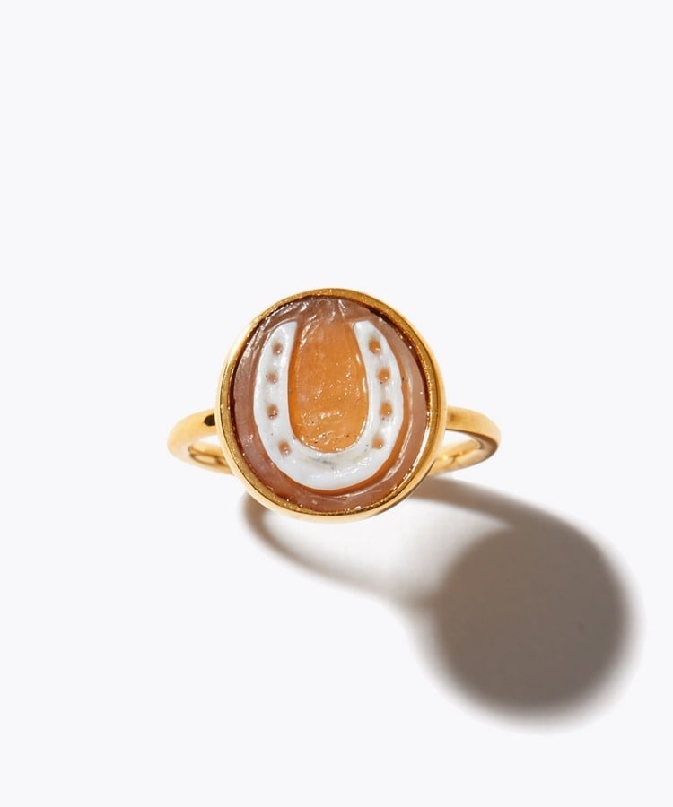 [ancient] cameo carving horseshoe pinky ring