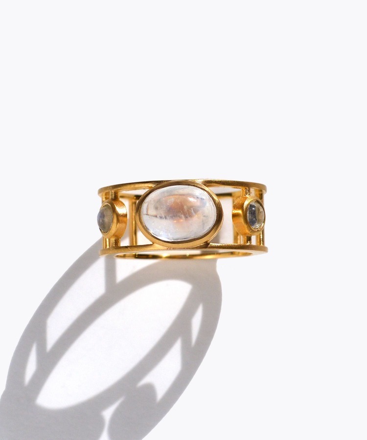 [eden] cabochon rainbow moonstone open ring