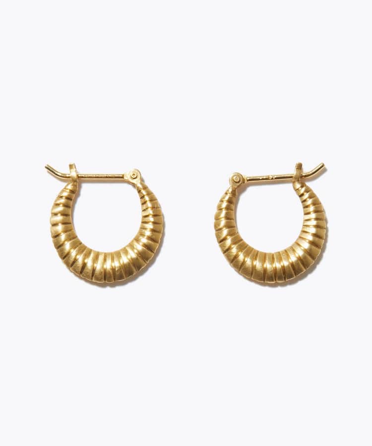 [ancient] hollow croissant hoop pierced earring