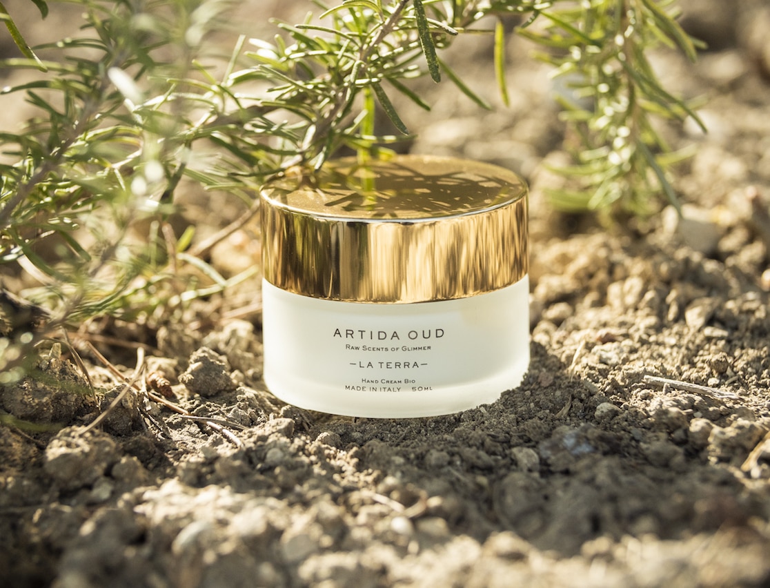 大地の恵み。&ldquo;la terra&rdquo;の香りを纏う――本格オーガニックハンドクリームを発売