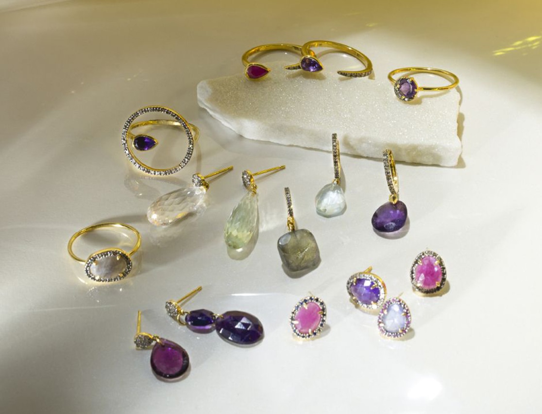 色とりどりに煌めく 人気シリーズ&ldquo;elafonisi&rdquo;の新作とストーンの意味について