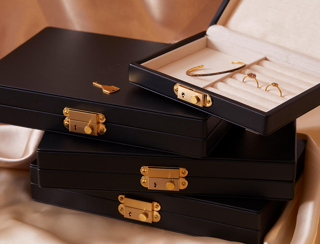 大切なジュエリーの輝きを永遠に――ARTIDA OUDを末永くお使いいただくためのジュエリーケース発売