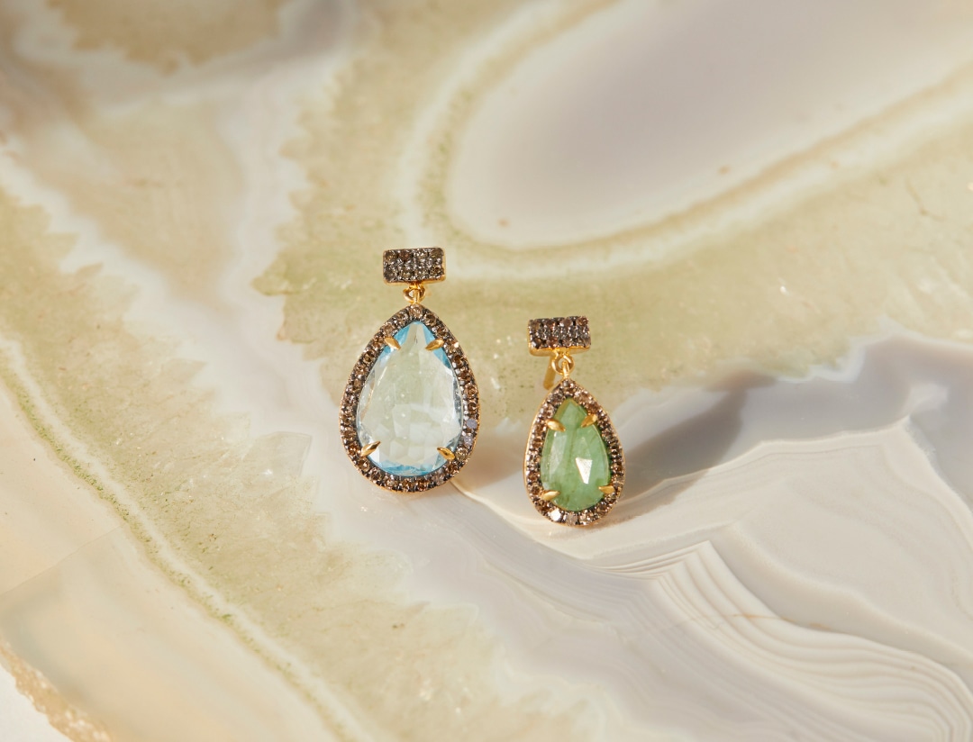 &ldquo;elafonisi&rdquo;に新作登場――エーゲ海に憧憬をいだく、涼やかな初夏のカラーストーン