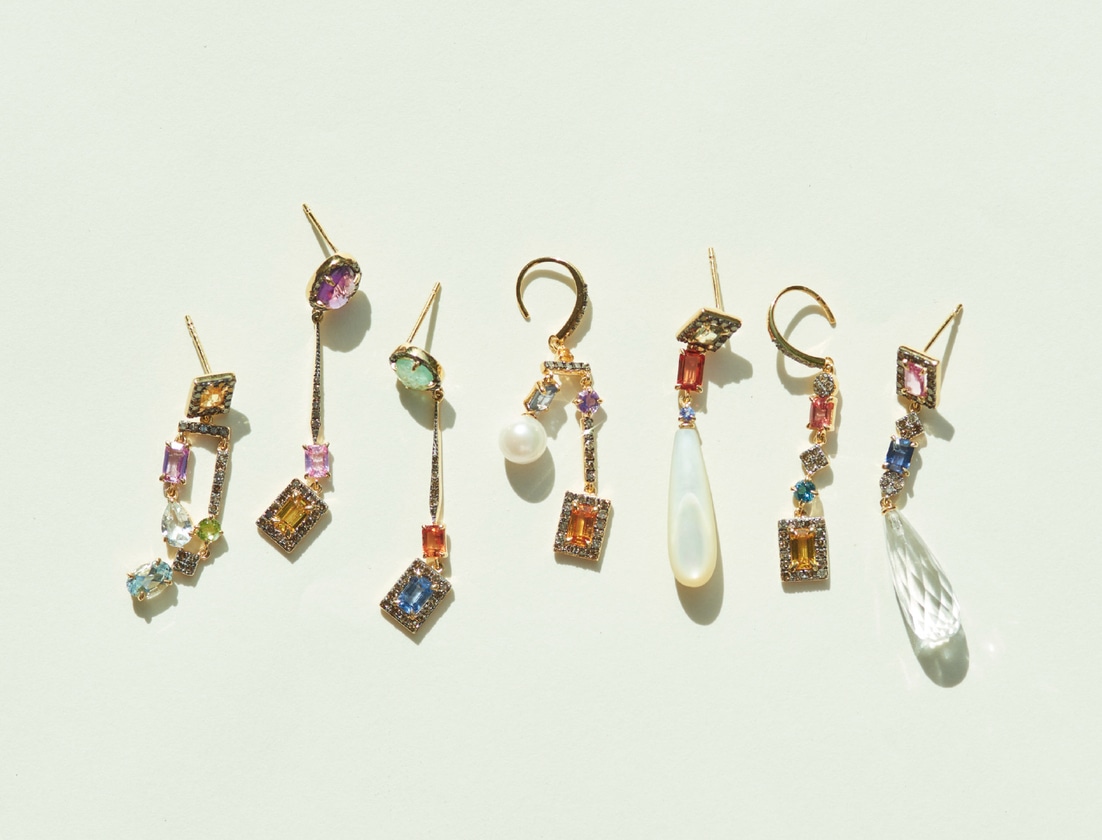 星空から舞い降りた宝石。マルチサファイアとパールを贅沢に使った、夢見心地のホリデーコレクション。