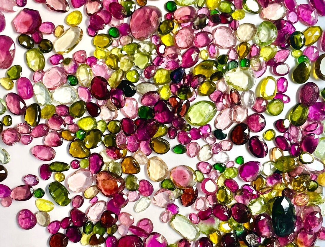 天然石との奇跡の出逢い。職人の技術が紡ぐ、世界にひとつだけのリング「Stone Customize」