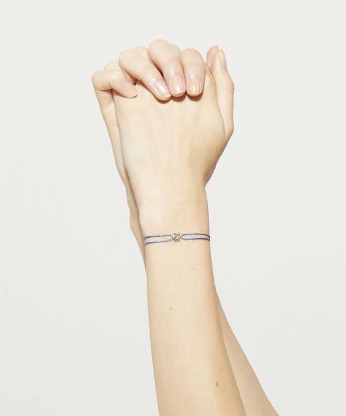 I am Donation meander パヴェダイヤモンド チャーム ブルー ブレスレット