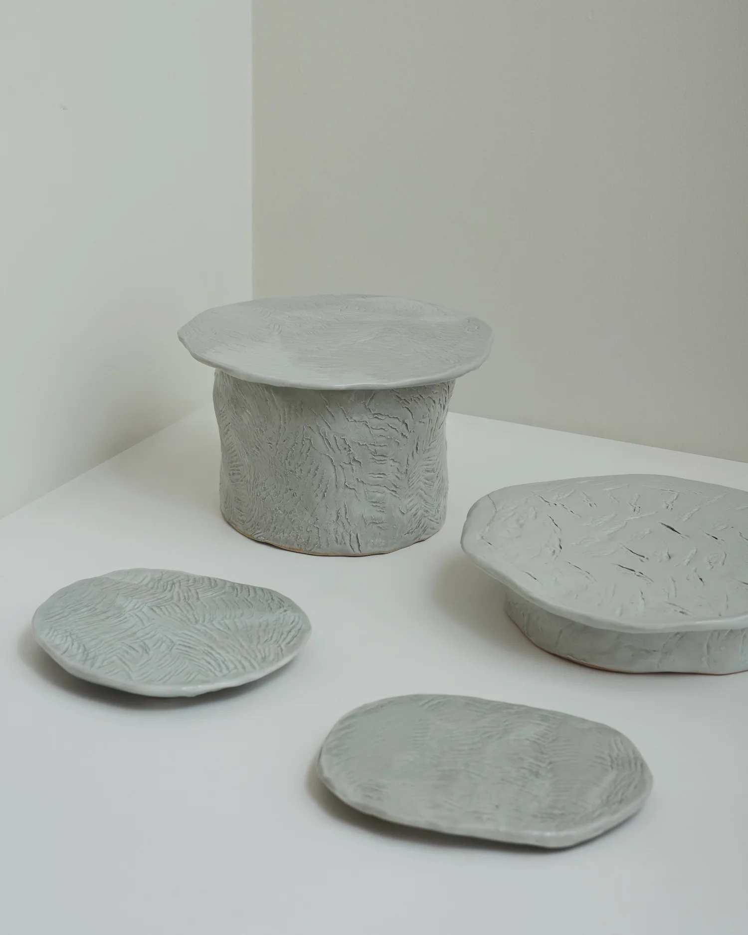 天草陶石でできた磁器作品
