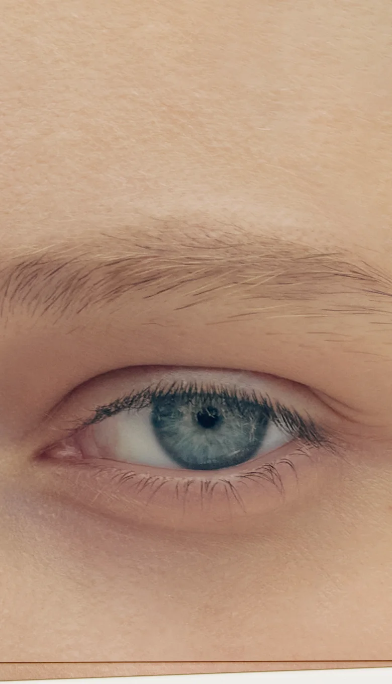 モデル モノクロフォト