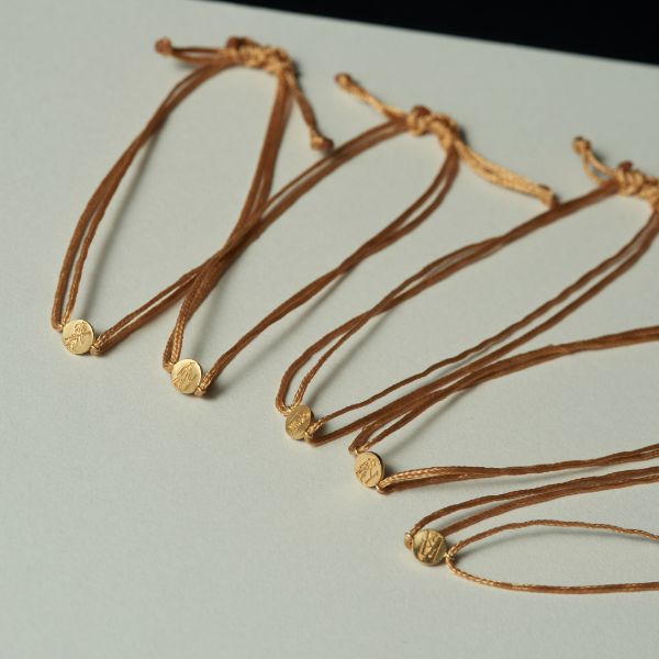 獅子座ラッキーアイテム