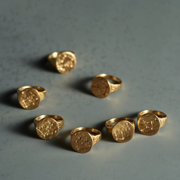 蠍座ラッキーアイテム