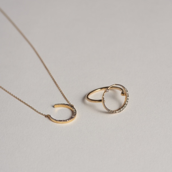 水瓶座ラッキーアイテム