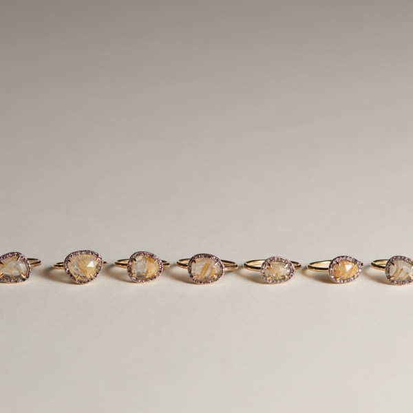 水瓶座ラッキーアイテム