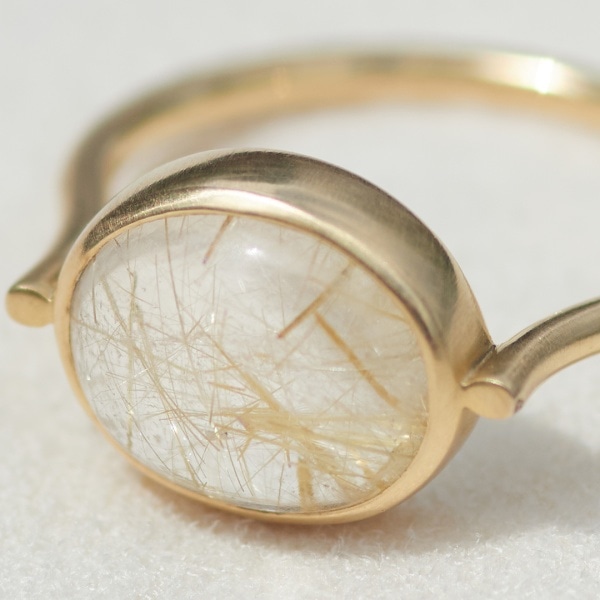 水瓶座ラッキーアイテム