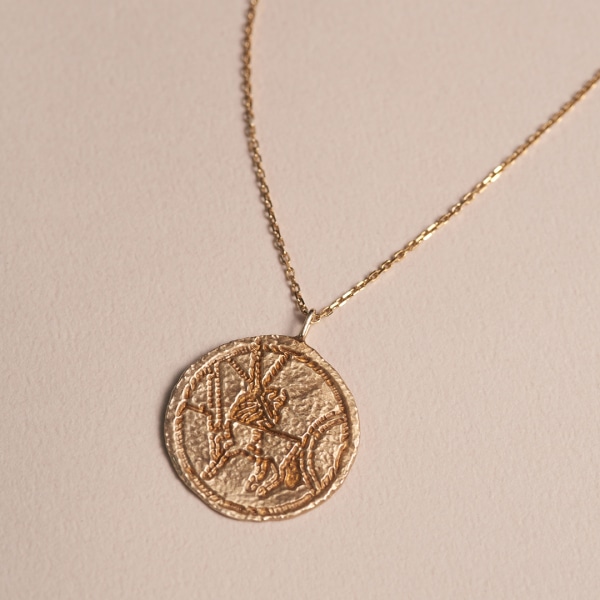 獅子座ラッキーアイテム