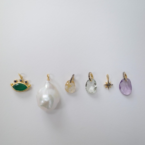 水瓶座ラッキーアイテム